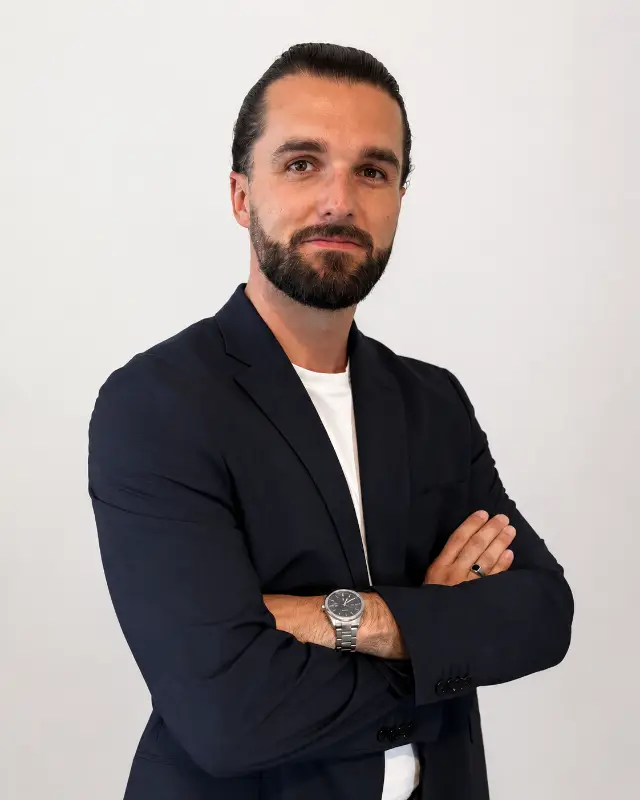 Corentin Chabal — Direction commerciale, digital & IA